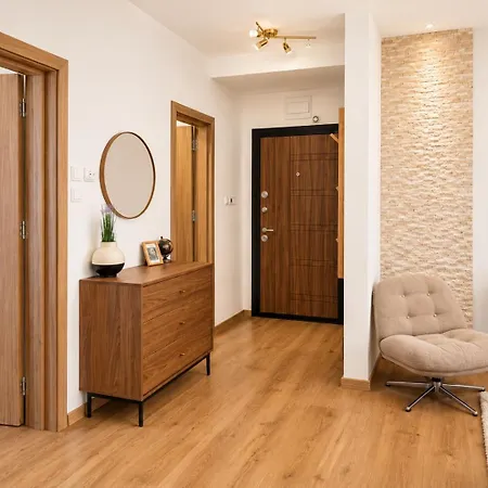 Sea-view 1br Near Dentaprime W/ Free Parking Warna
